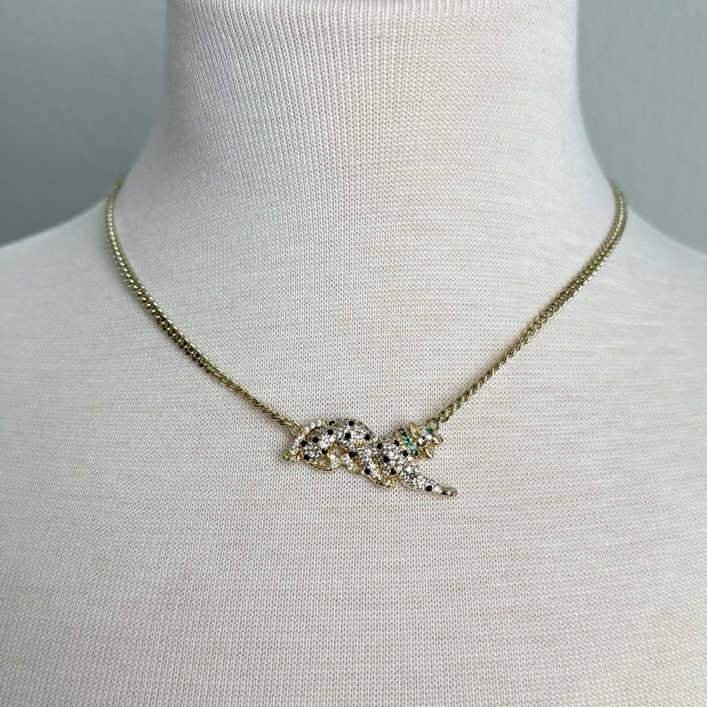 Elegant Gold and Silver Necklace with Crystal Accents